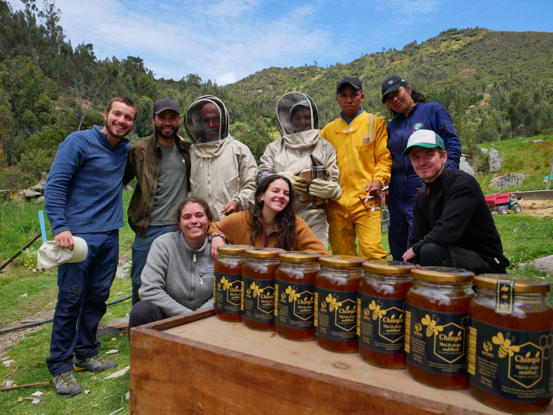 Lire la suite à propos de l’article Récolte de miel à Socota